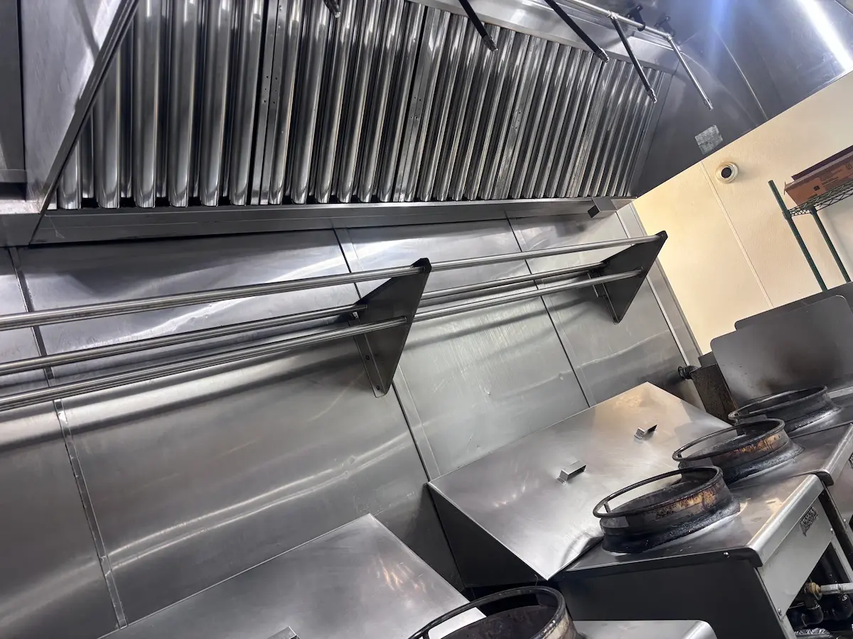 Commercial hood cleaning job in Milton, ON